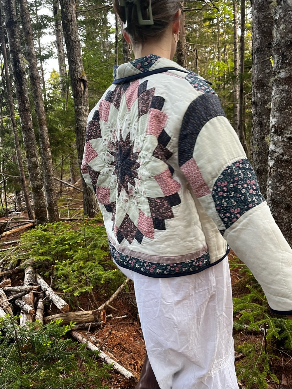 Quilt Coat - Handmade, Floral Patchwork in Pink & Cream - Picture 4 of 5